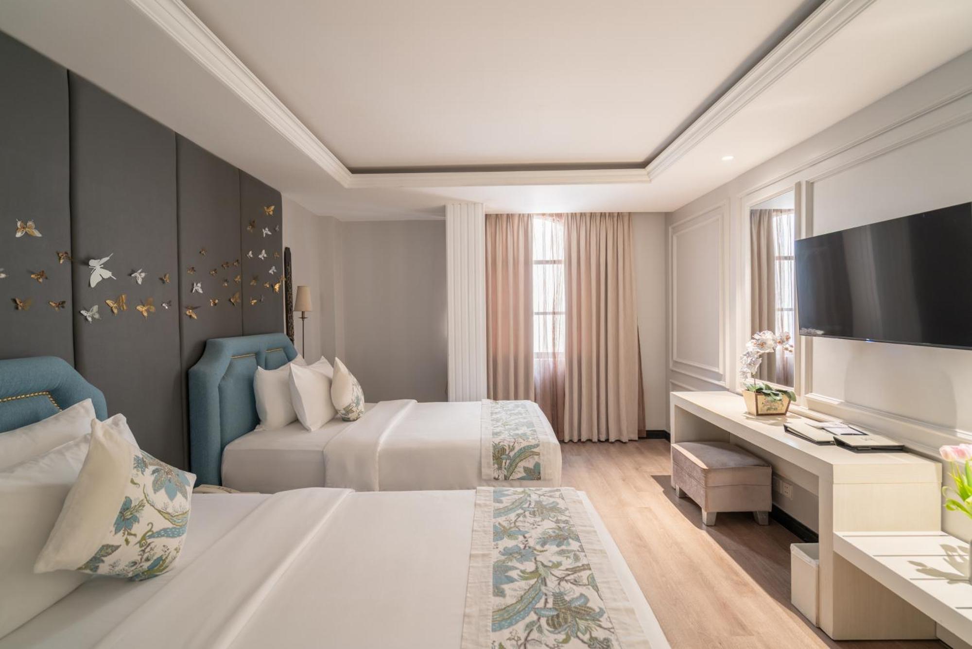 Suite Premier Có Khu Bếp Nhỏ - Trà Chiều